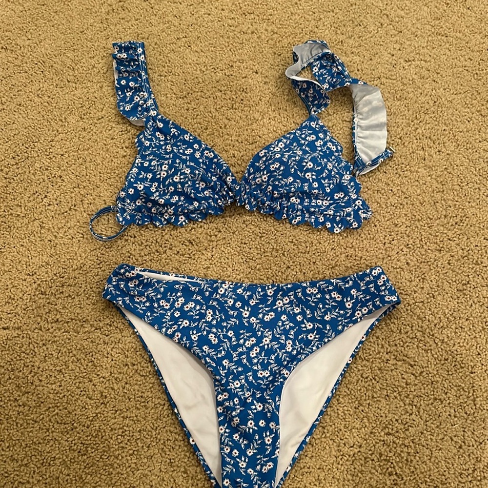 SHEIN girls blue floral bikini size 160